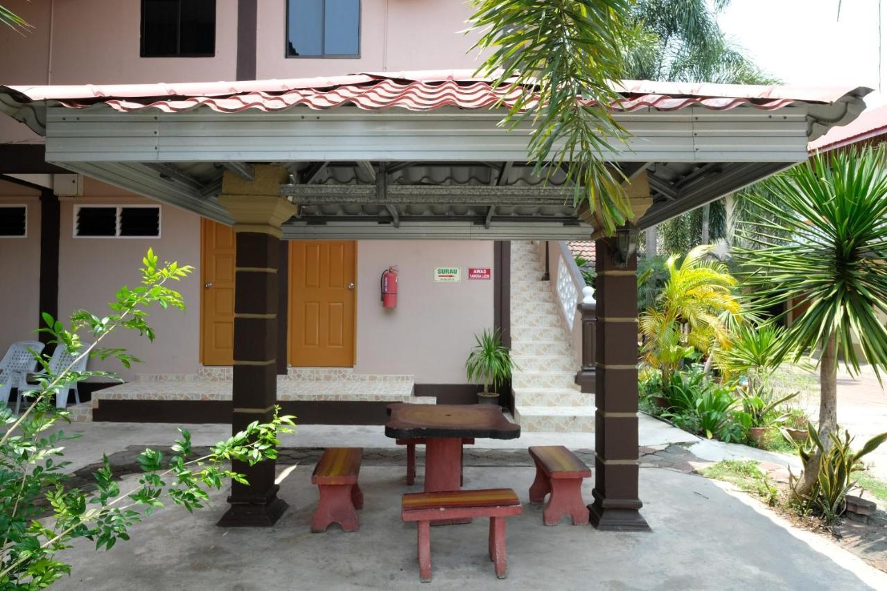 Oyo 44005 Senangin Resort & Cafe Tumpat Exterior foto